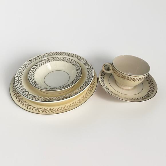 Taylor Smith & Taylor “Daphne” Cream Gold Set Lunch Plate 8” Bowl Tea Cup Saucer - Picture 2 of 10